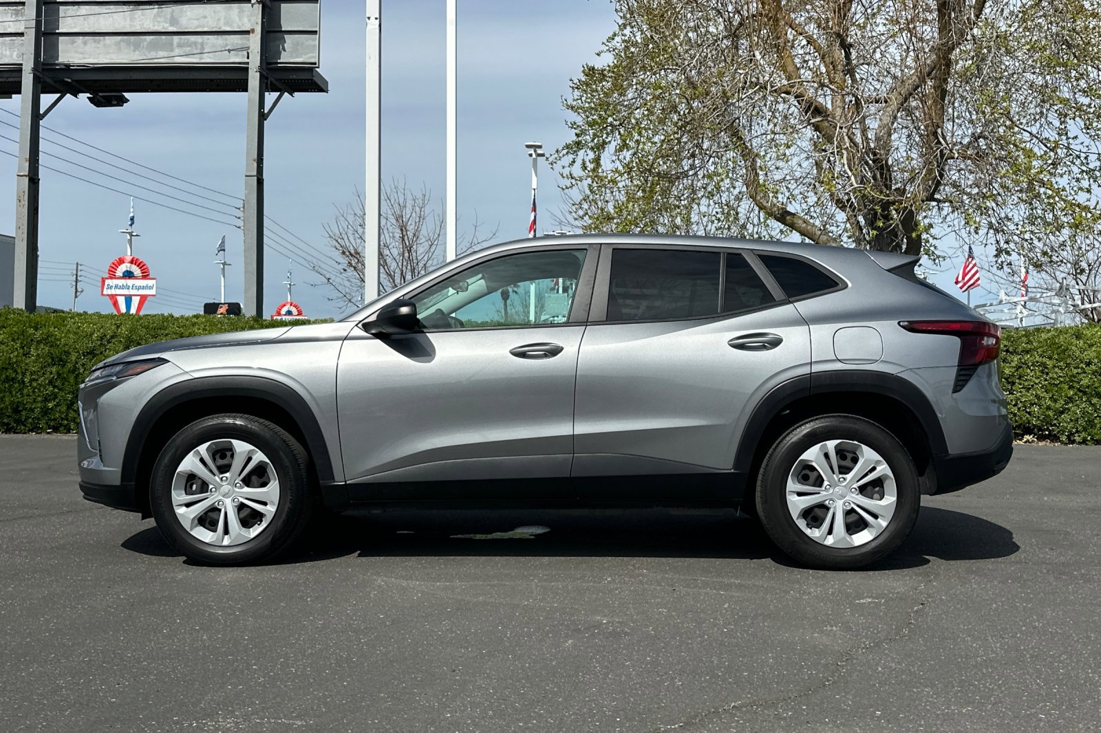 Used 2024 Chevrolet Trax LS w/ Driver Confidence Package image 7