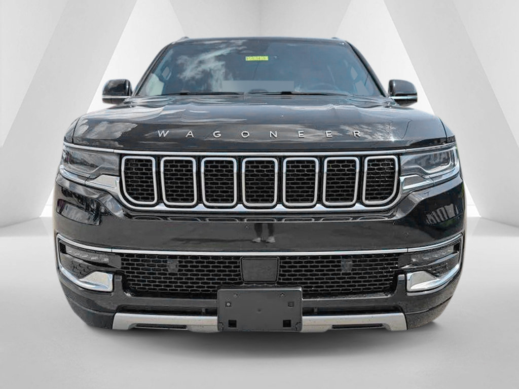 Used 2024 Jeep Wagoneer L Series II w/ Flexible Seating Group AWD/4WD image 3