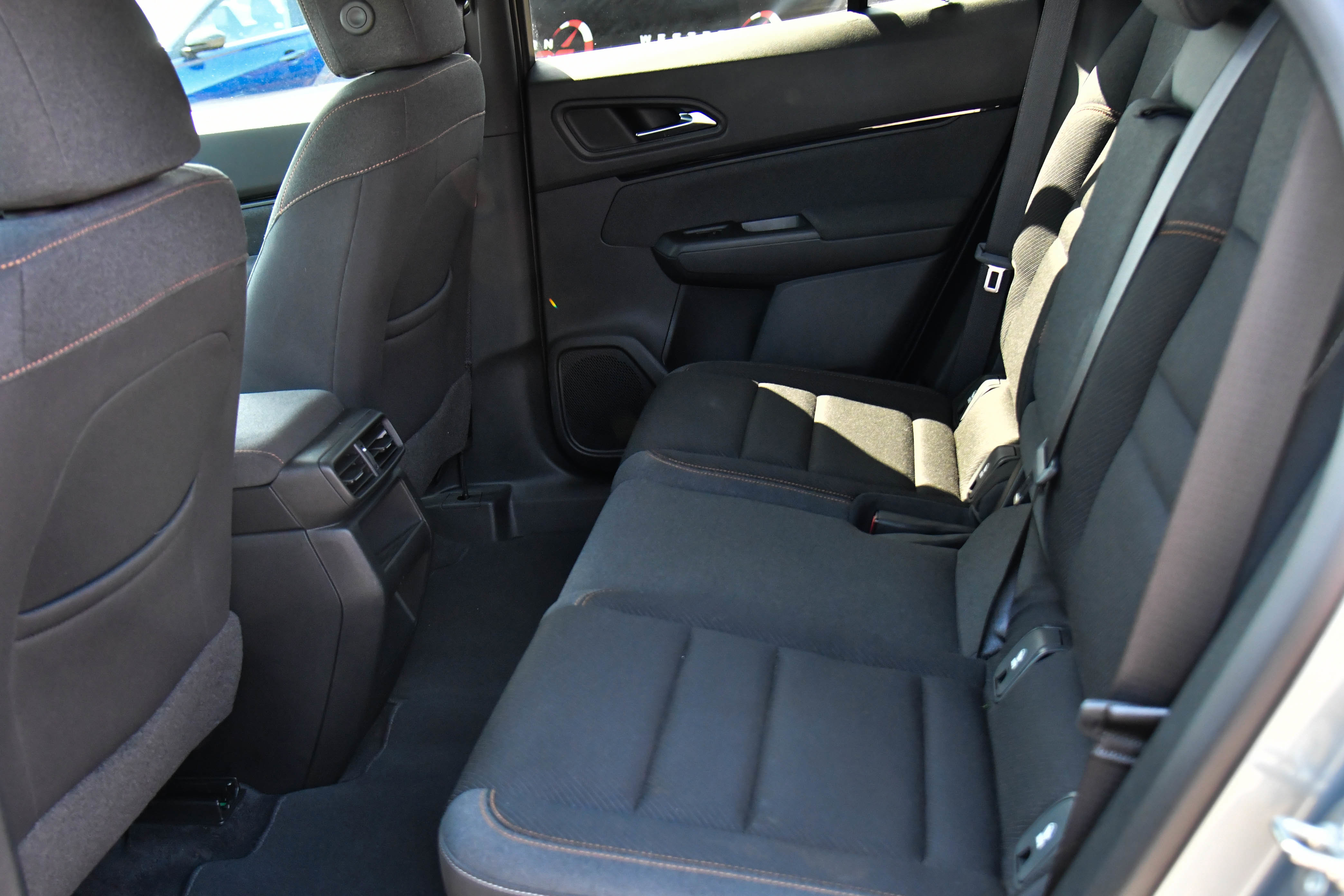 Used 2024 Honda Prologue EX image 38