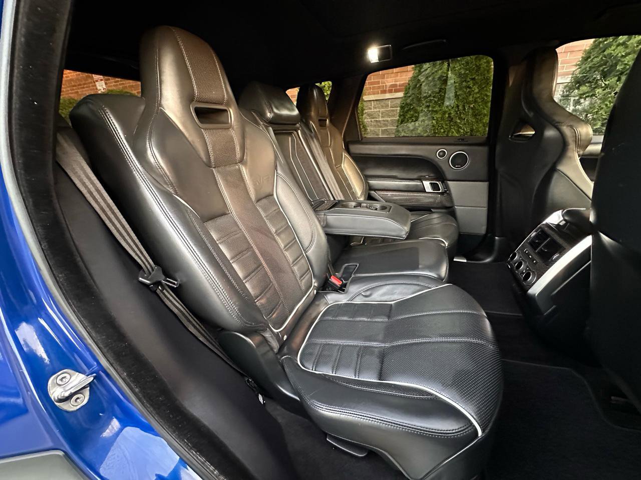 Used 2017 Land Rover Range Rover Sport SVR AWD/4WD image 36