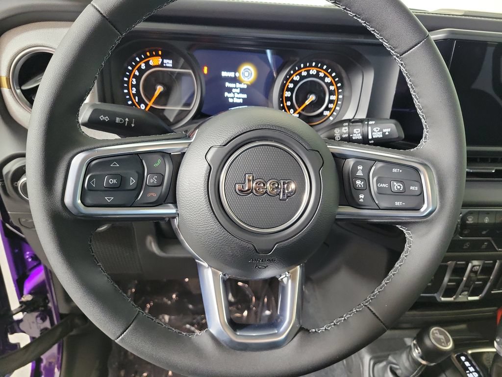 New 2026 Jeep Wrangler Unlimited Sahara w/ Technology Group AWD/4WD image 15