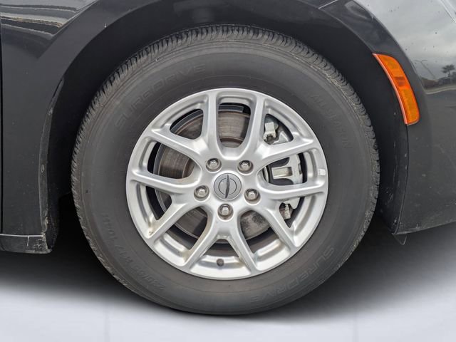 Used 2023 Chrysler Voyager LX FWD image 11