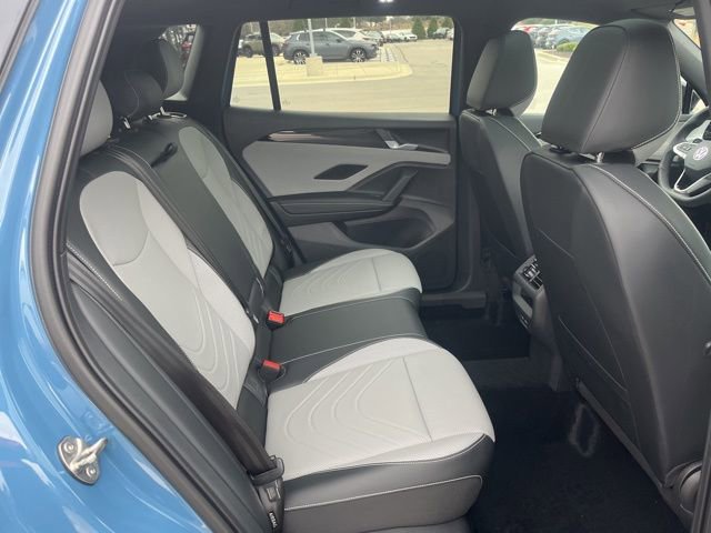 New 2026 Volkswagen Tiguan SE R-Line FWD image 26