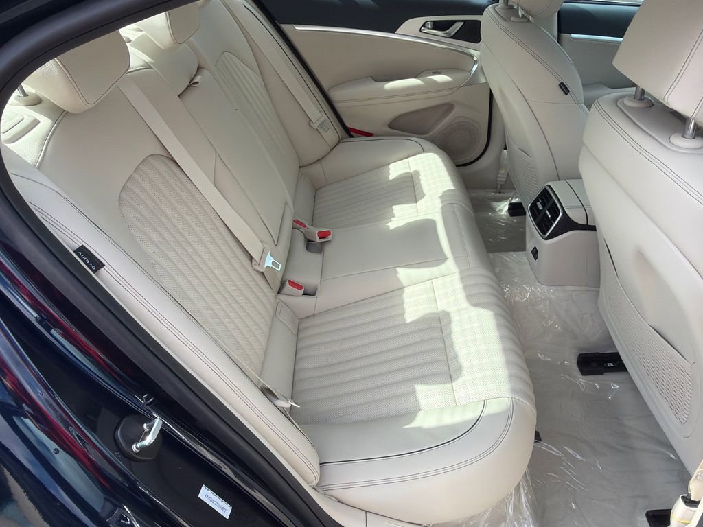 New 2026 Genesis G70 2.5T Prestige image 15