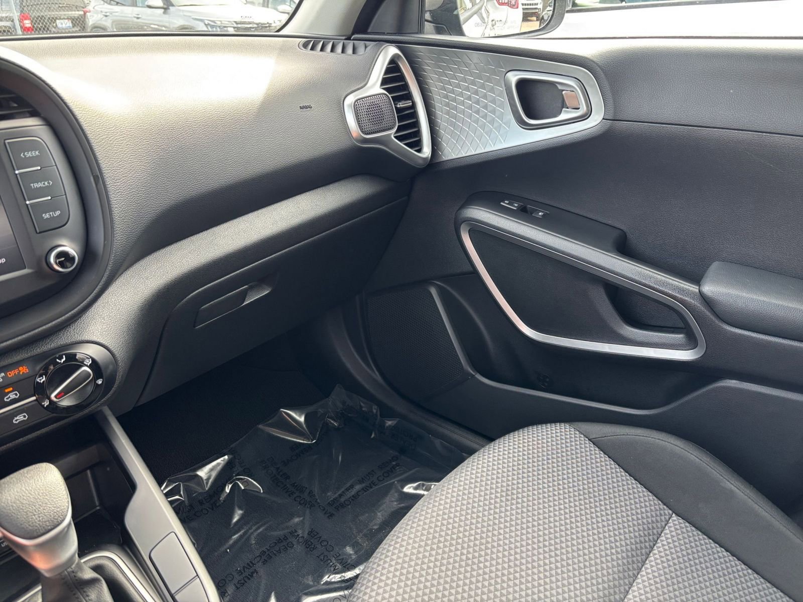 Used 2025 Kia Soul LX w/ LX Technology Package image 33