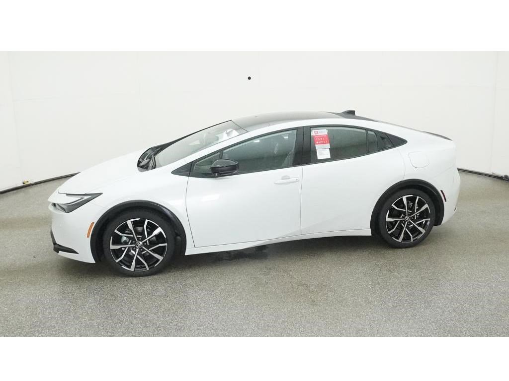 New 2026 Toyota Prius Plug-In Hybrid image 3