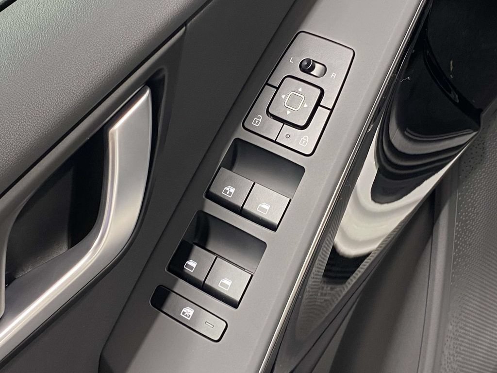 New 2026 Kia Niro Wind FWD image 20