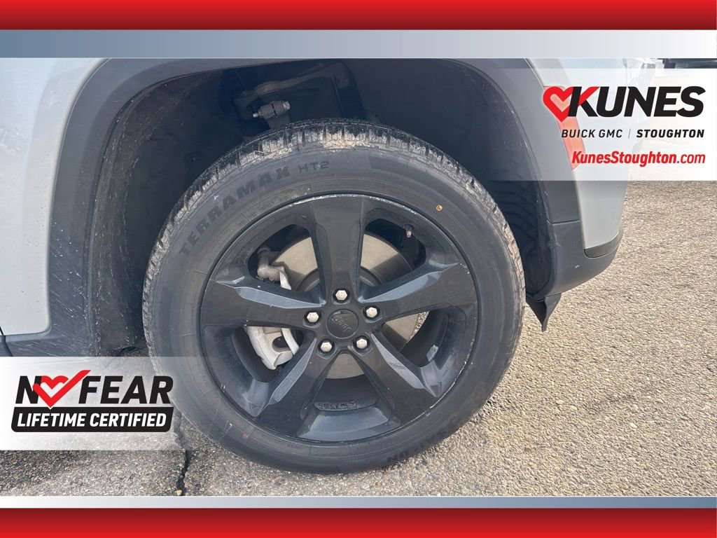 Used 2023 Jeep Grand Cherokee L Laredo image 15