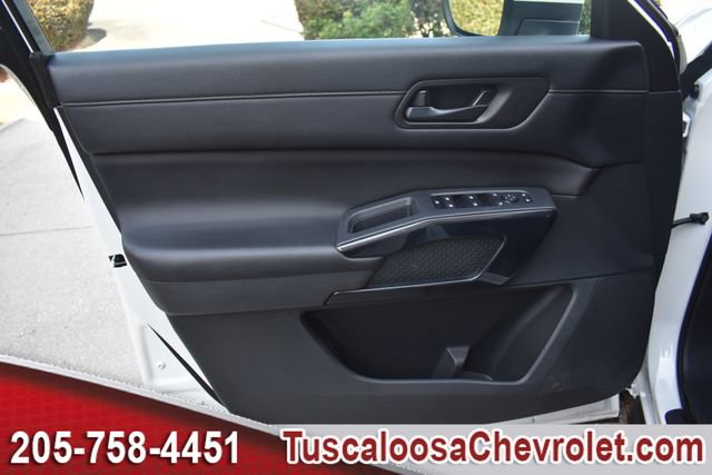 Used 2024 Nissan Pathfinder SV AWD/4WD image 19