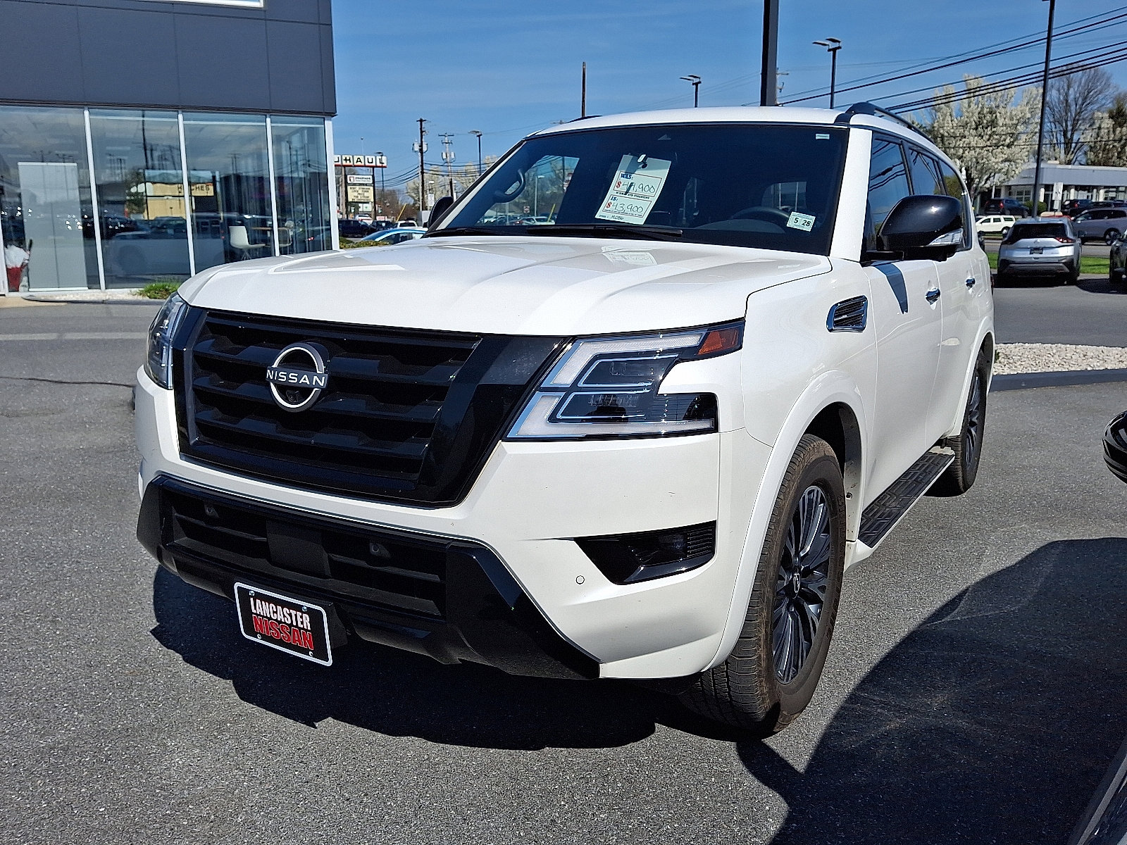 Certified 2023 Nissan Armada SL w/ Midnight Edition Package image 2