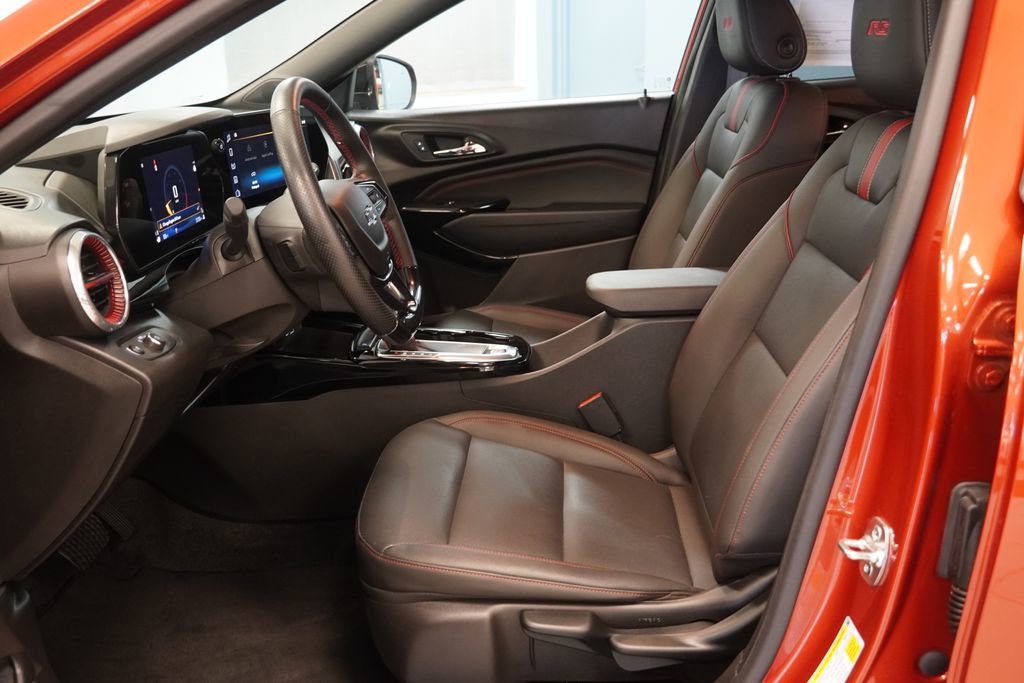 Used 2024 Chevrolet Trax RS w/ Driver Confidence Package image 5
