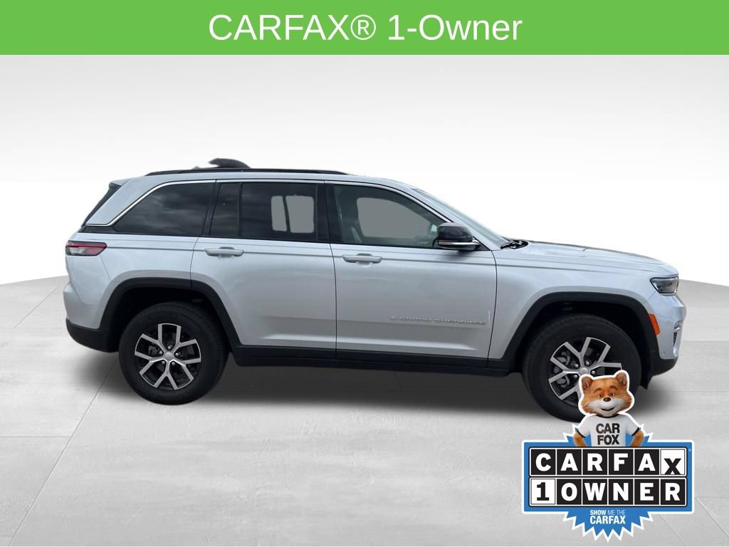 Used 2025 Jeep Grand Cherokee Limited w/ Luxury Tech Group II AWD/4WD image 3
