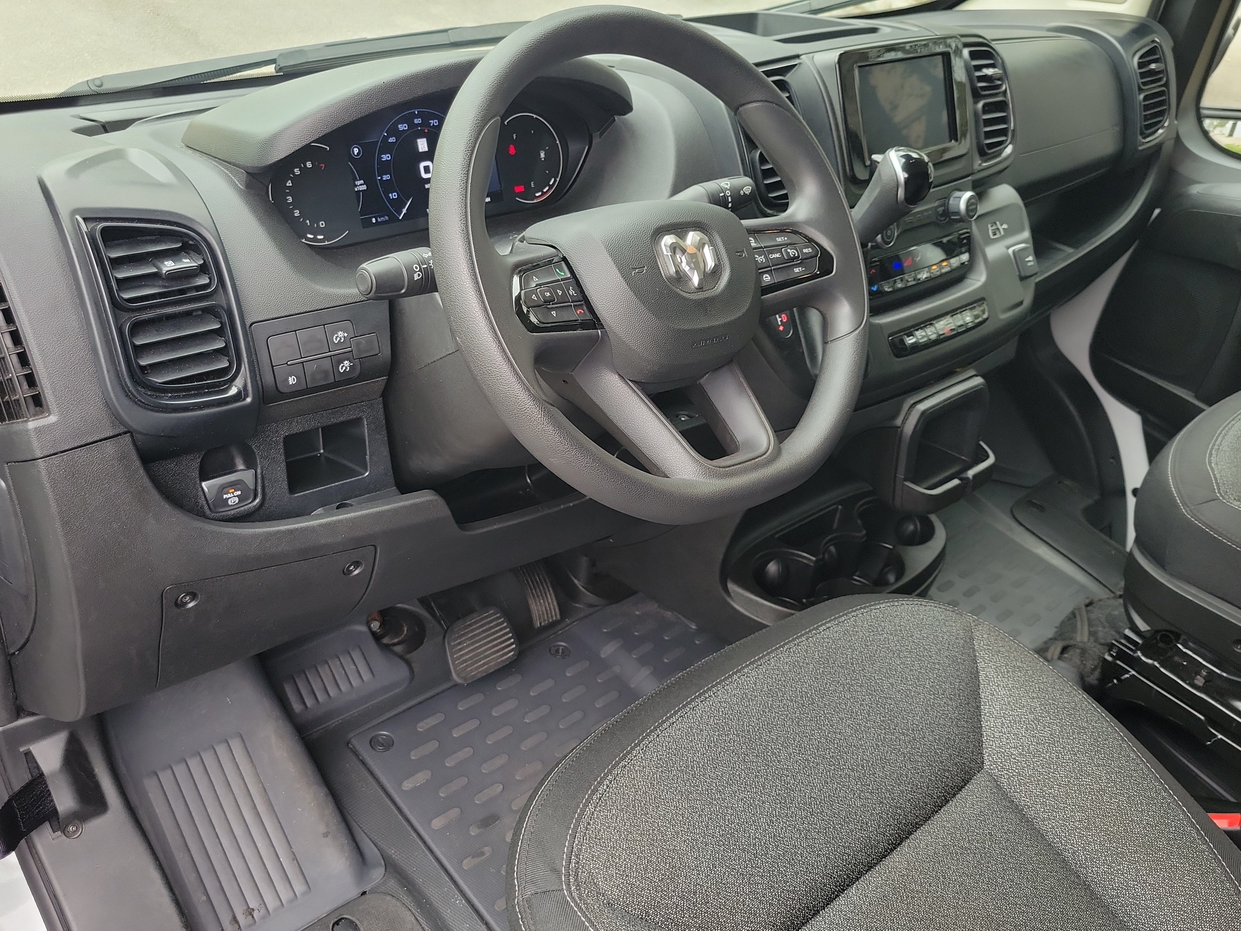 Used 2025 RAM ProMaster 2500 w/ U-Haul Equipment Group FWD image 14