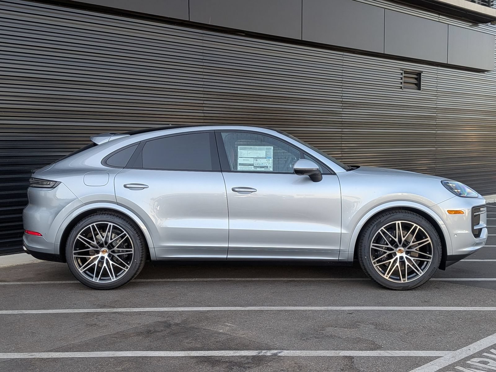 New 2026 Porsche Cayenne Coupe AWD/4WD image 8