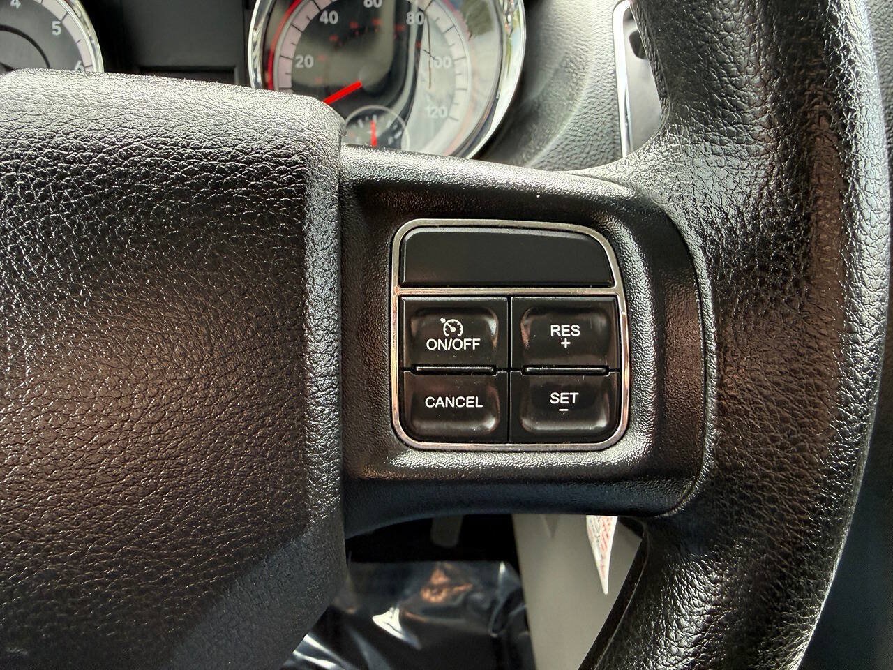Used 2016 Dodge Grand Caravan SXT FWD image 33