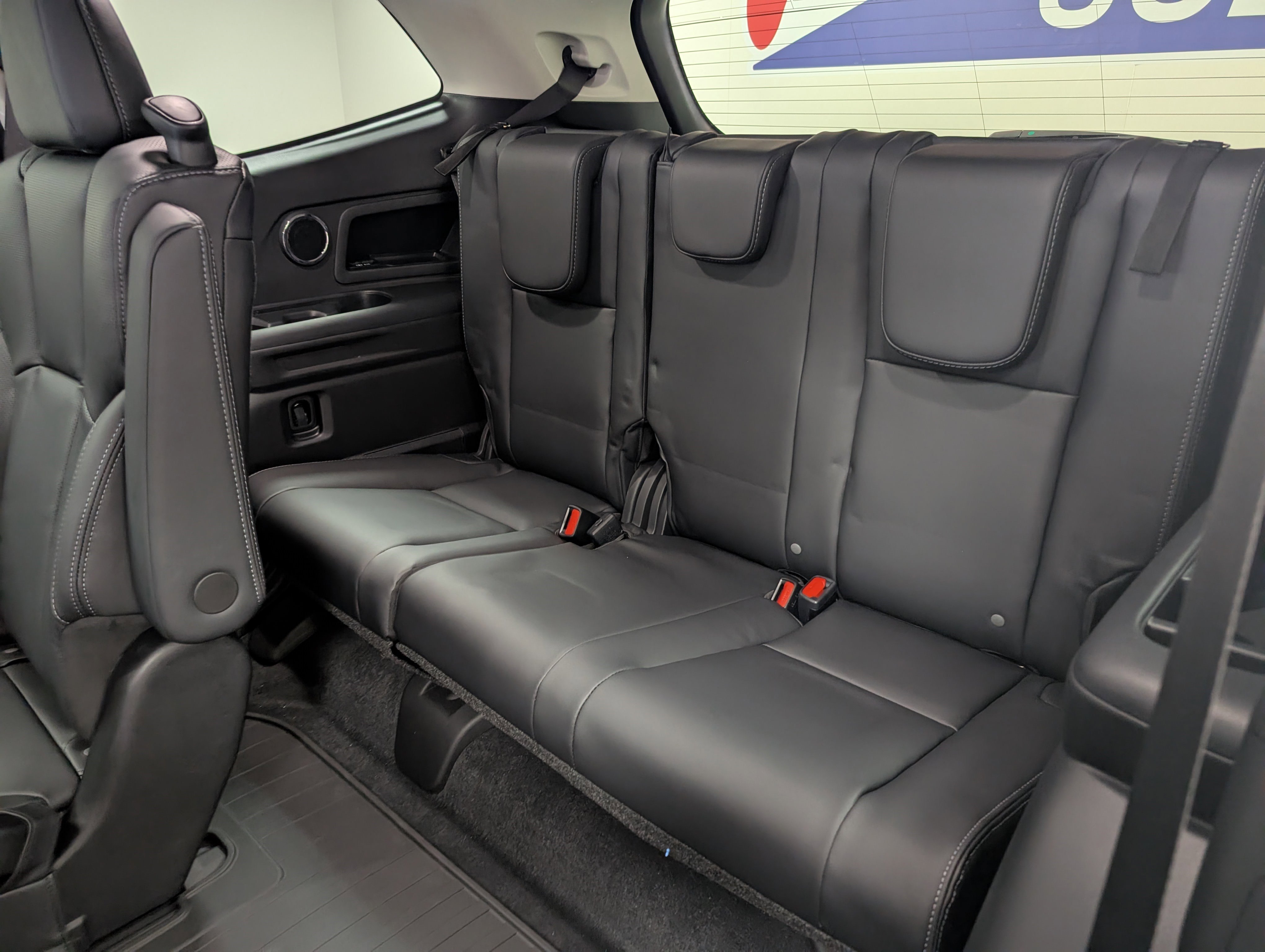 New 2025 Subaru Ascent Touring w/ Popular Package #2 image 5