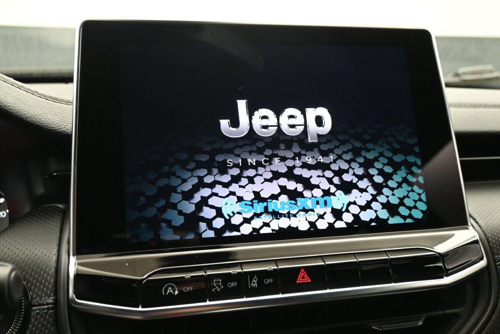 New 2026 Jeep Compass Latitude AWD/4WD image 7