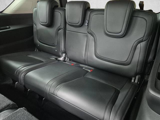 Used 2025 Nissan Armada SV RWD image 18