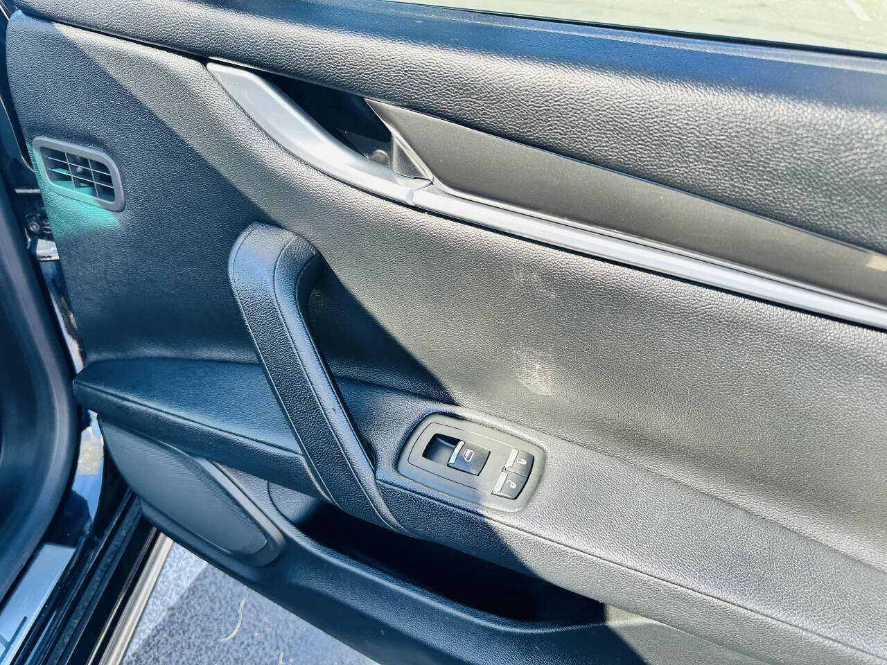 Used 2016 Maserati Ghibli RWD image 24