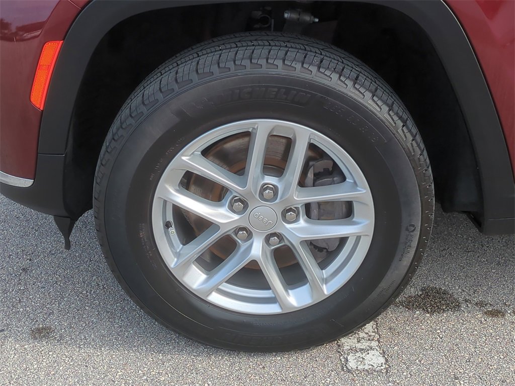 Certified 2023 Jeep Grand Cherokee L Laredo image 12