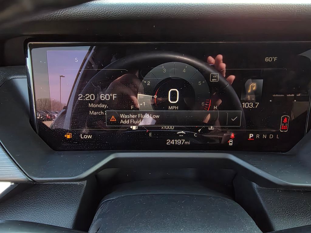 Used 2025 GMC Acadia Elevation image 15