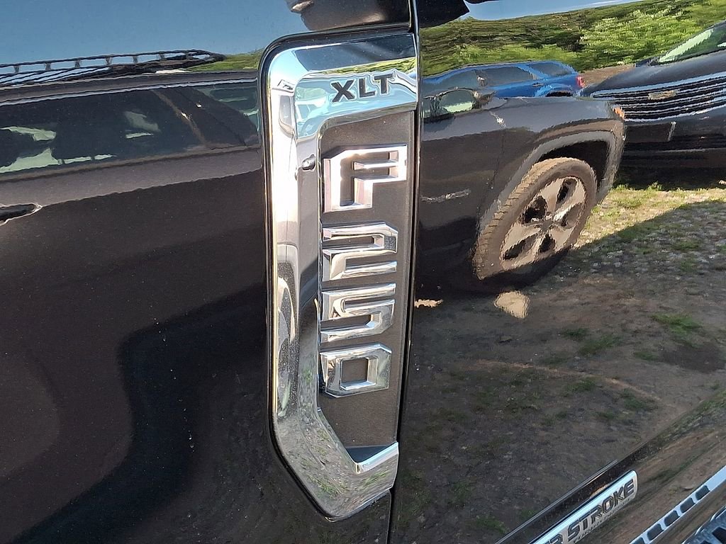 Used 2019 Ford F250 XLT w/ XLT Premium Package AWD/4WD image 11