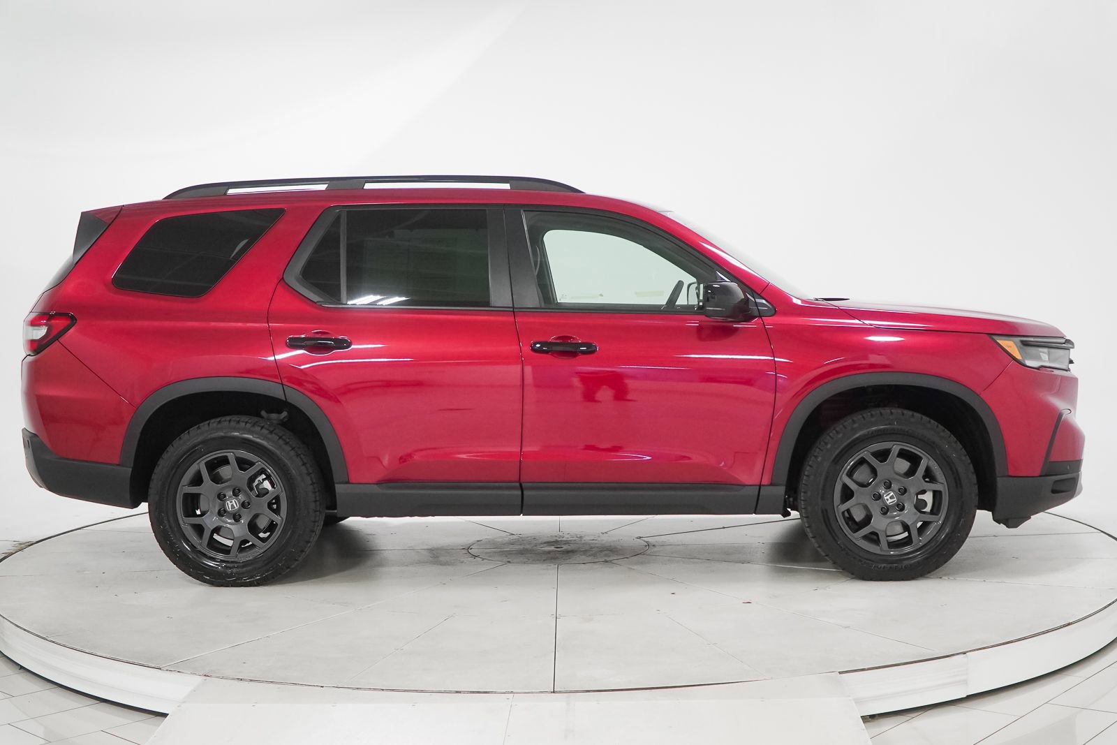 Certified 2025 Honda Pilot TrailSport image 14