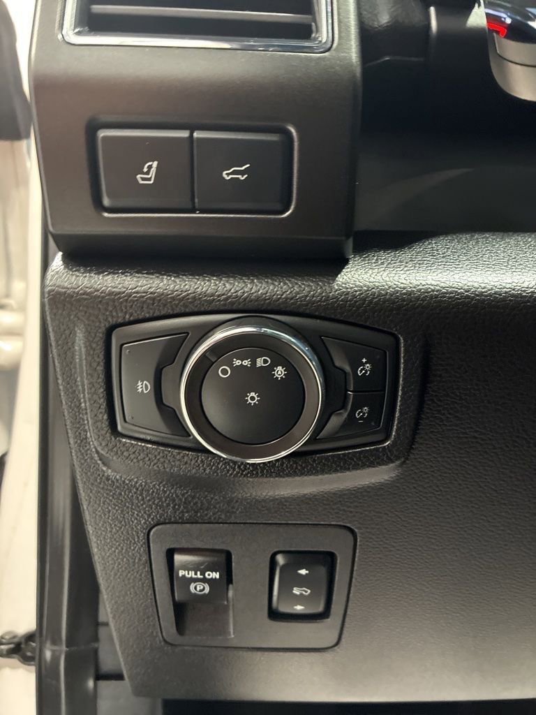 Used 2018 Ford Expedition Max Limited w/ Equipment Group 301A RWD image 22