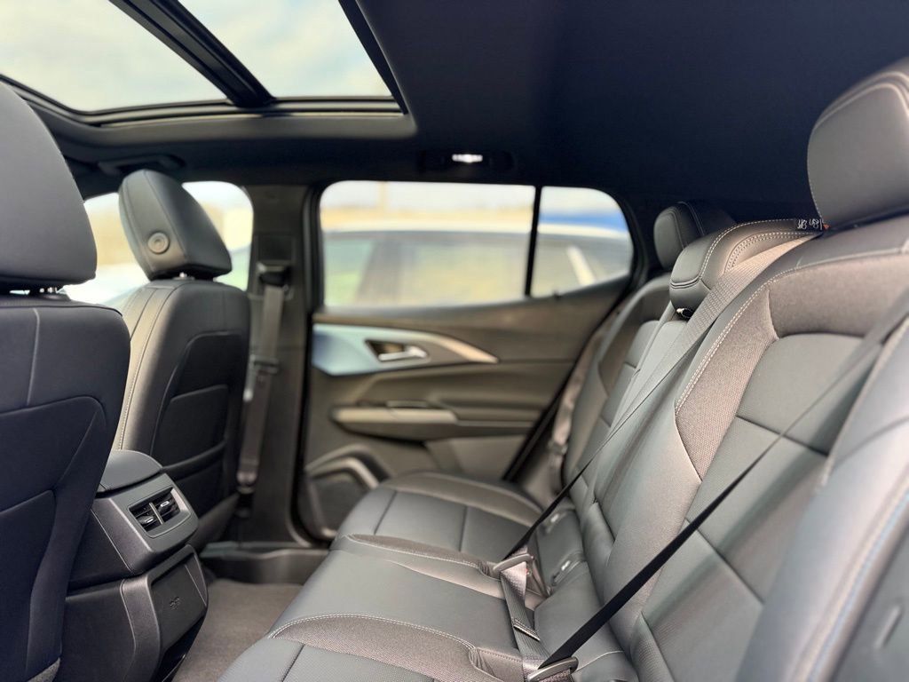 New 2026 Chevrolet Equinox EV LT image 20