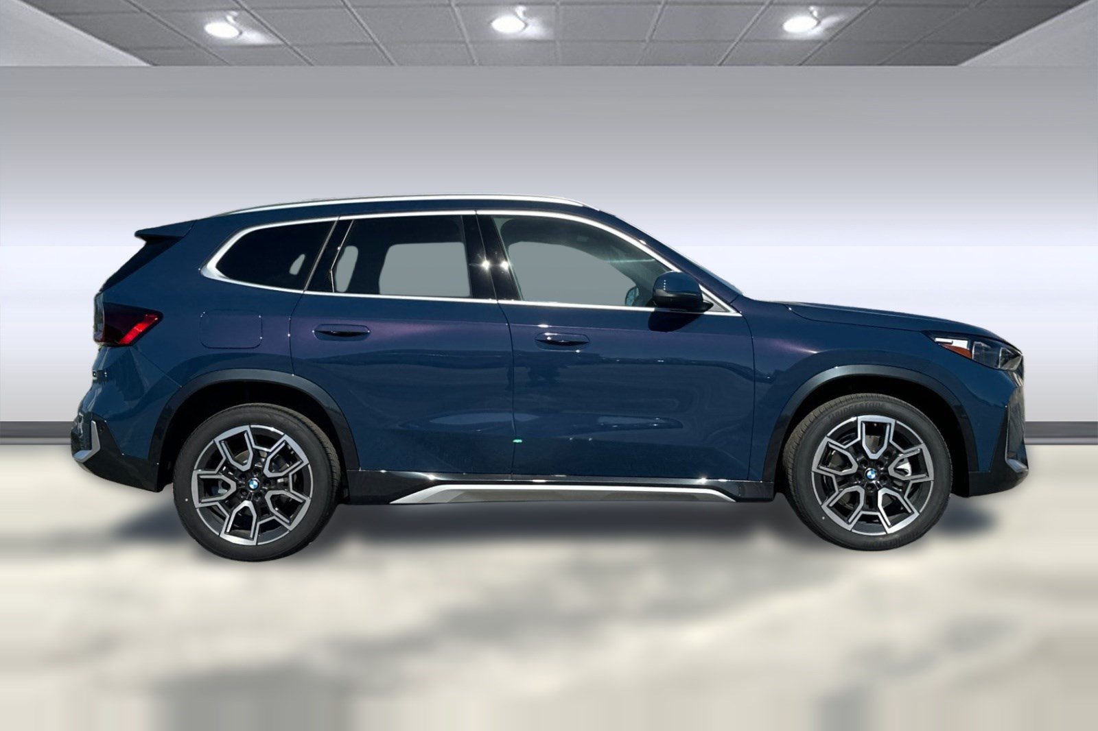 New 2026 BMW X1 xDrive28i w/ Technology Package AWD/4WD image 7