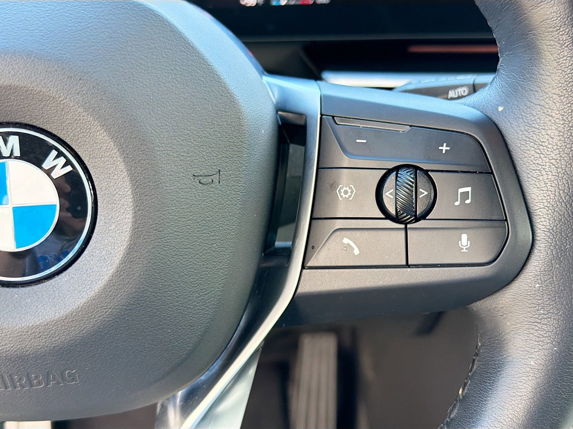 Certified 2025 BMW X1 xDrive28i image 39