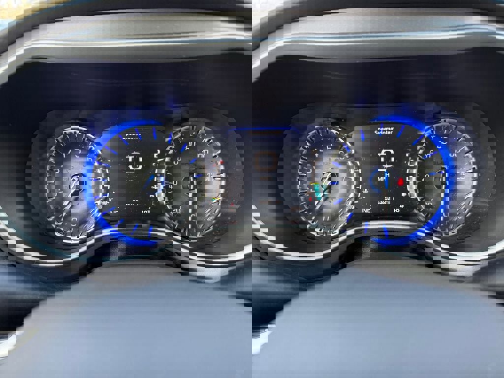 Used 2024 Chrysler Pacifica Touring-L image 15