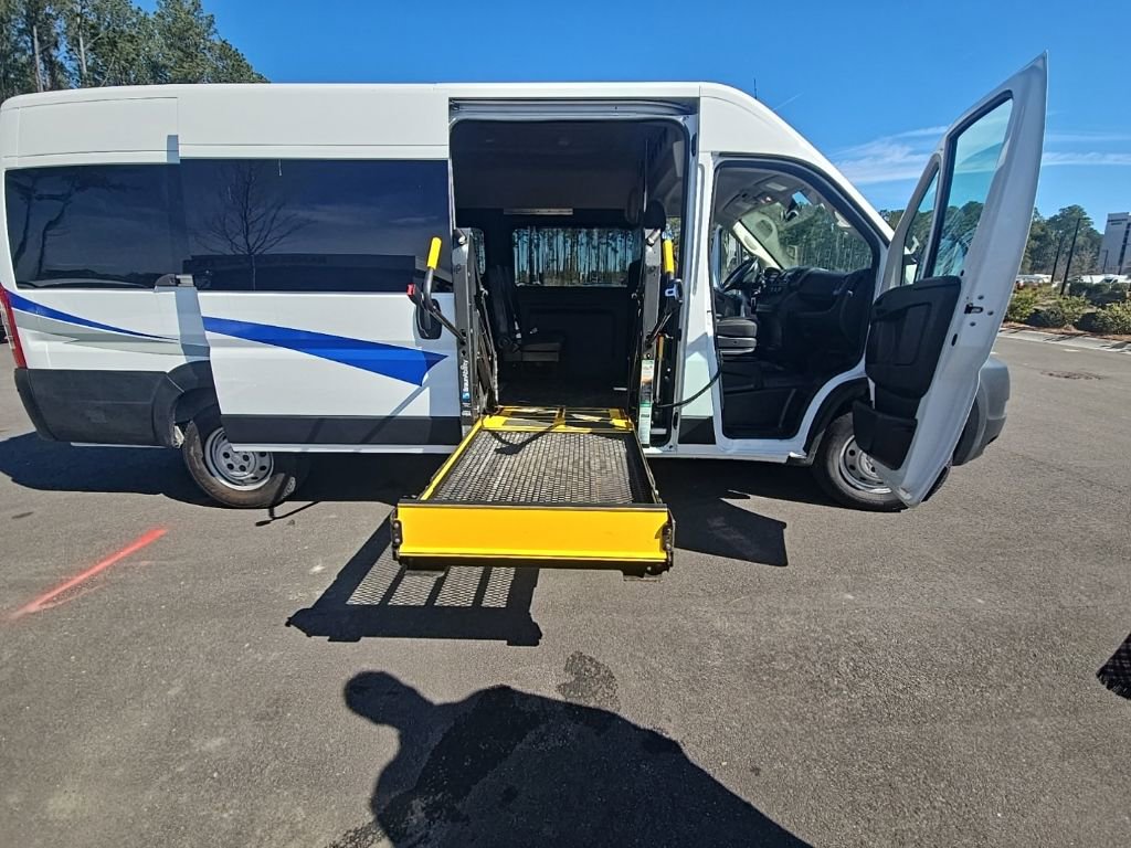 Used 2019 RAM ProMaster 3500 w/ Premium Appearance Group FWD image 4