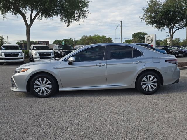Used 2021 Toyota Camry LE FWD image 5