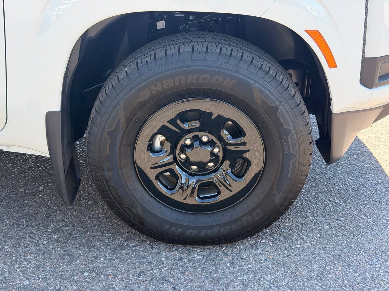 Certified 2026 Nissan Frontier S RWD image 30