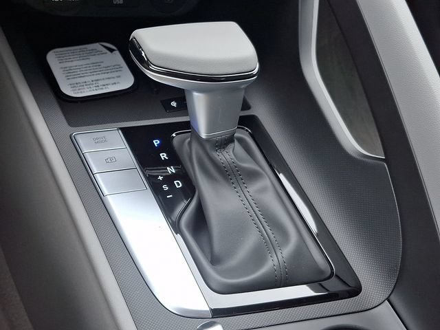 New 2026 Hyundai Elantra Sport FWD image 17