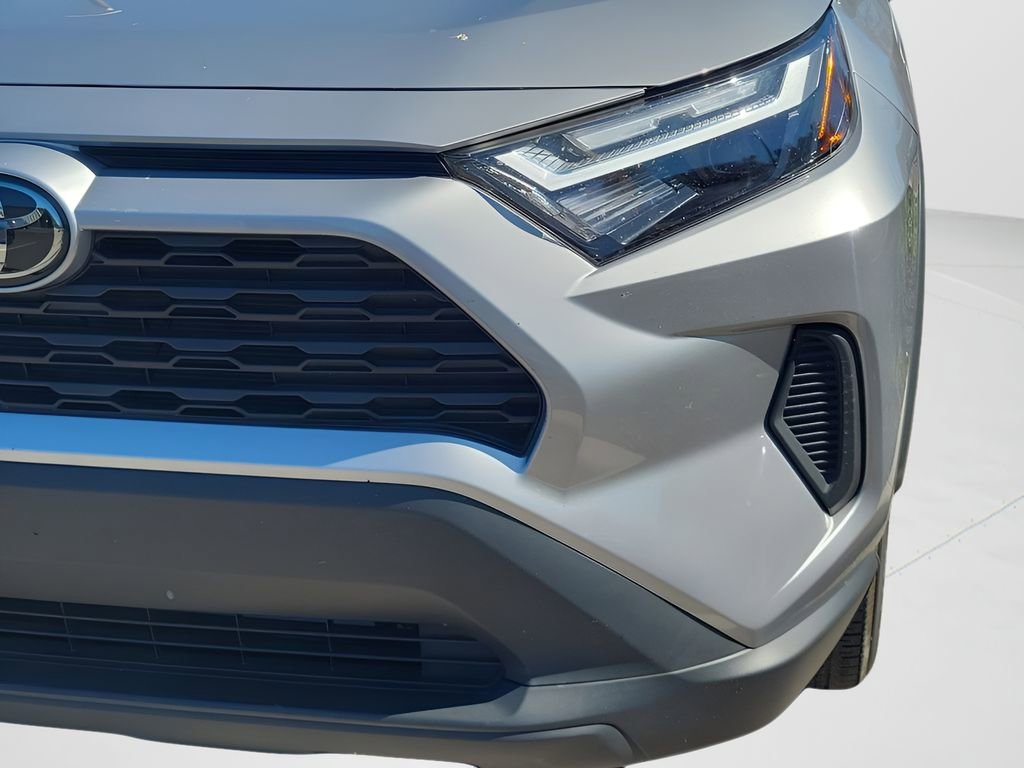 Used 2023 Toyota RAV4 XLE w/ Convenience Package image 10