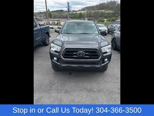 Used 2022 Toyota Tacoma SR5 AWD/4WD image 15