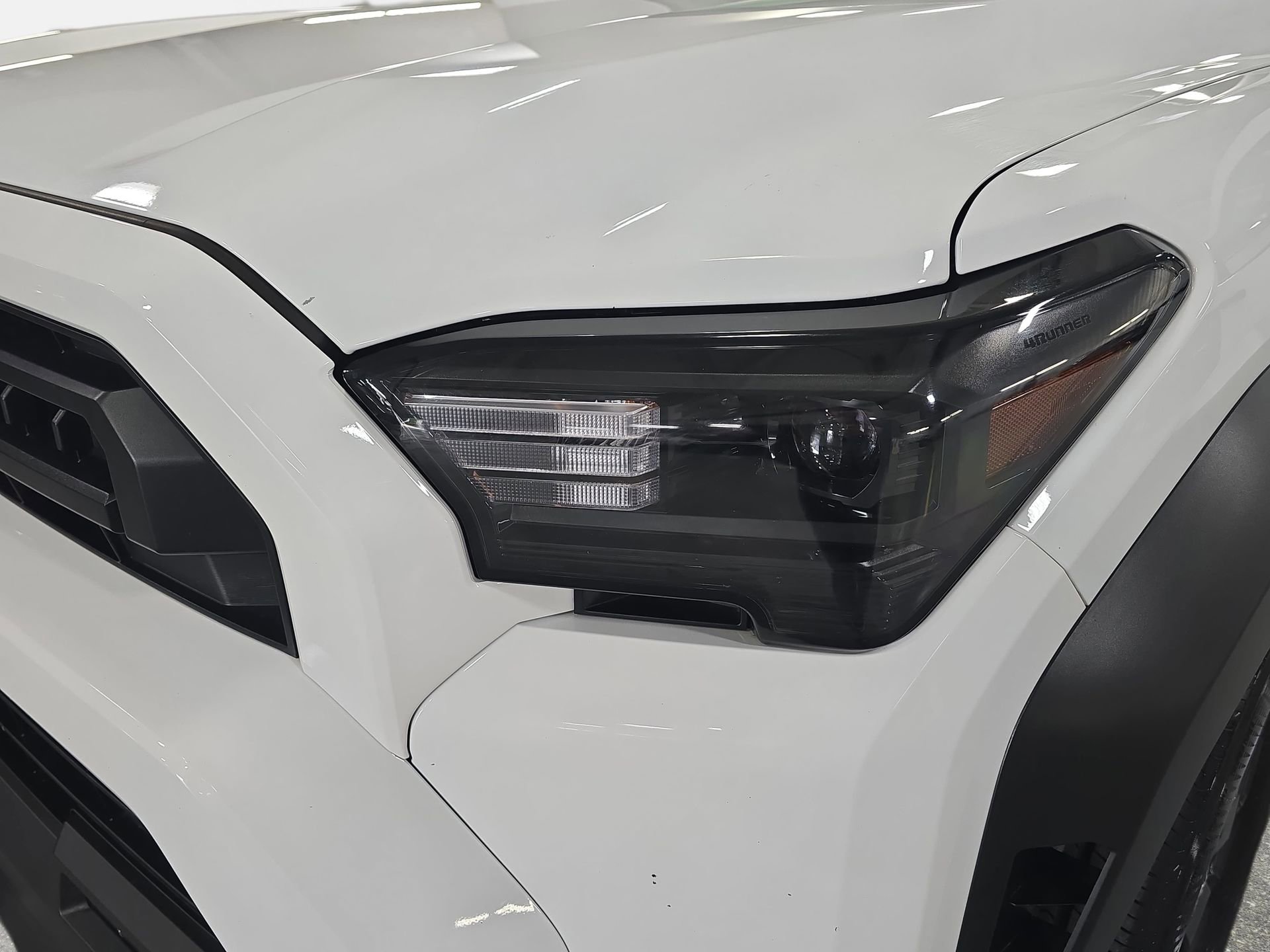 Used 2025 Toyota 4Runner SR5 AWD/4WD image 28