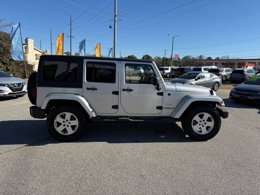 Used 2012 Jeep Wrangler Unlimited Sahara w/ Connectivity Group AWD/4WD image 6