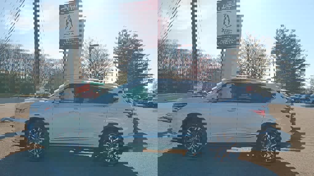 Used 2023 Acura MDX SH-AWD w/ Technology Package image 2