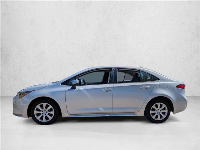 Used 2023 Toyota Corolla LE image 2