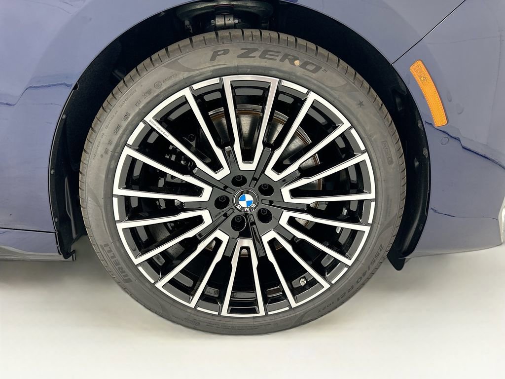 New 2026 BMW i7 xDrive60 w/ M Sport Package RWD image 31