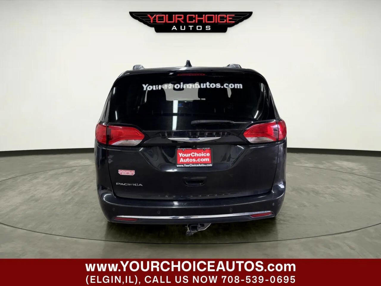 Used 2020 Chrysler Pacifica Touring-L FWD image 4