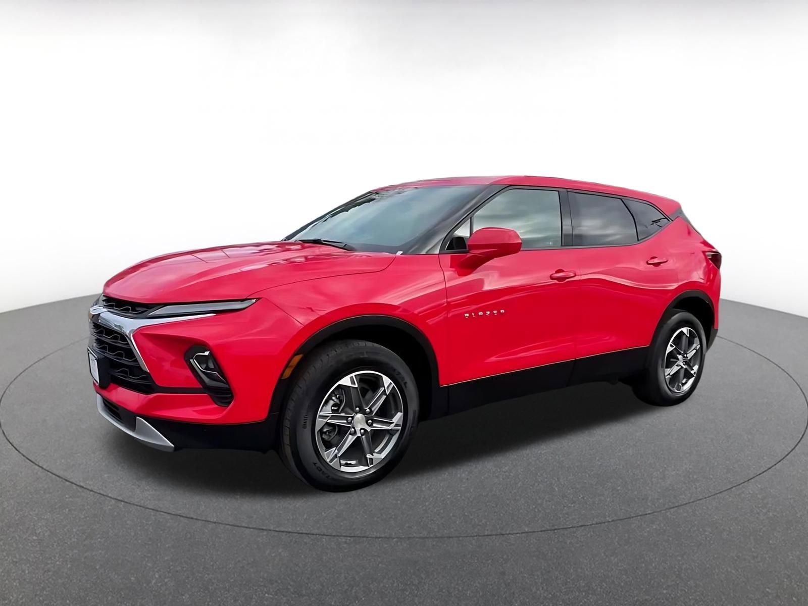Used 2025 Chevrolet Blazer LT image 8