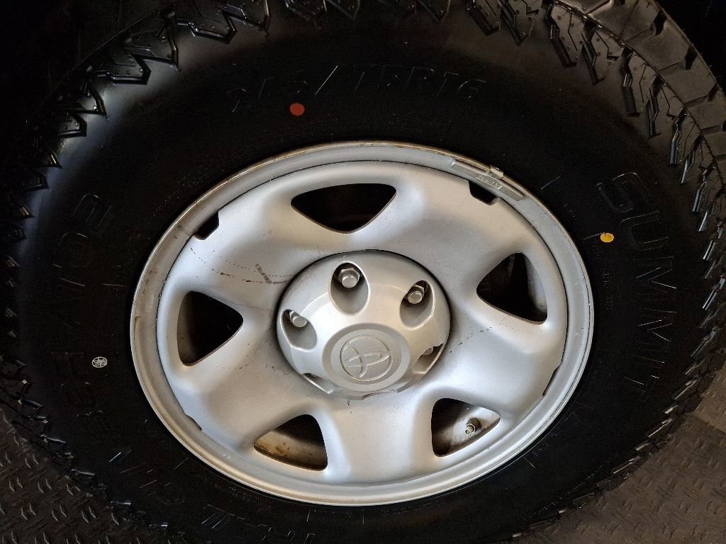 Used 2016 Toyota Tacoma SR RWD image 4