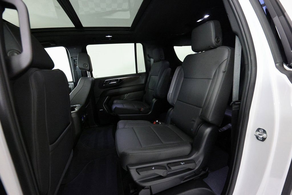 Used 2025 Chevrolet Suburban Z71 w/ Comfort Package image 15