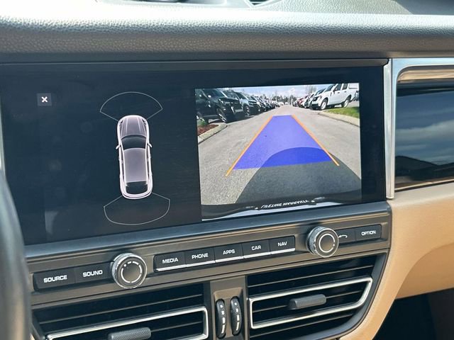 Used 2021 Porsche Macan image 41
