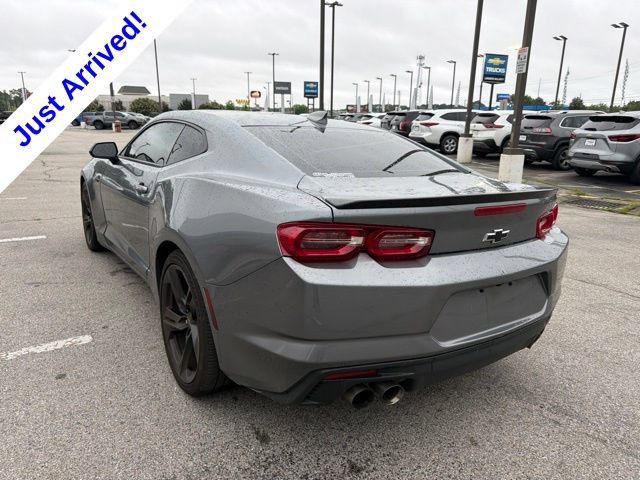 Used 2020 Chevrolet Camaro LT RWD image 5