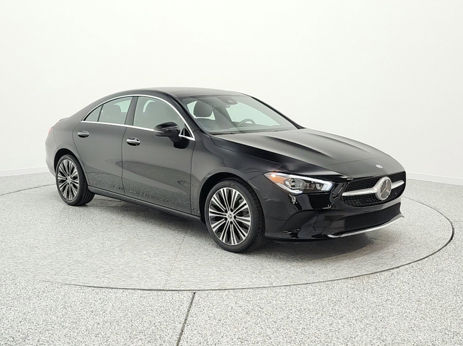 Used 2023 Mercedes-Benz CLA 250 image 3